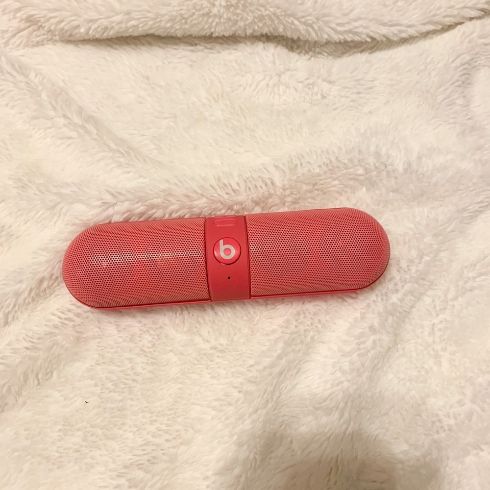 Beats pill speaker 1.0